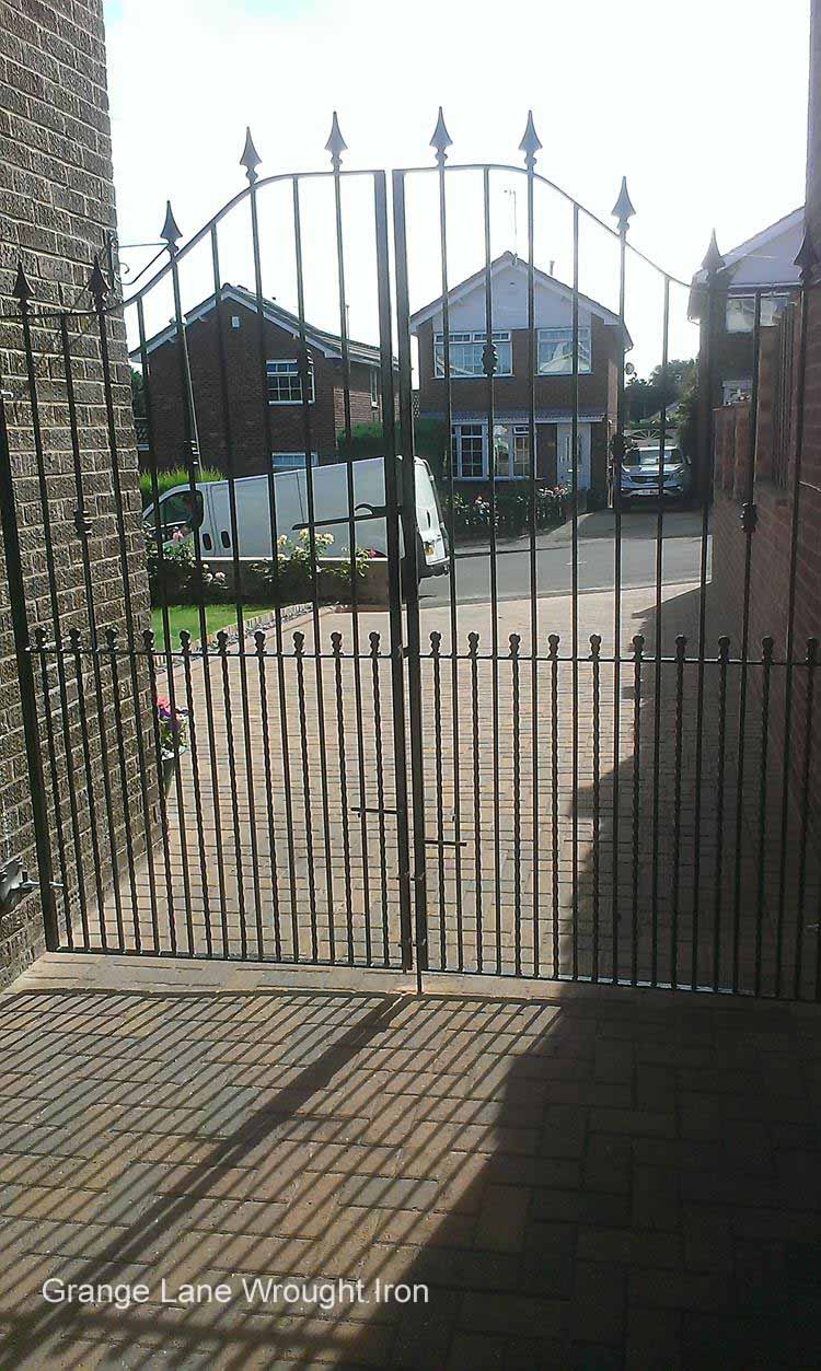 Driveway gates - Regency Products Sheffield